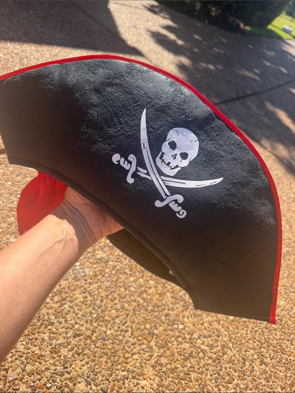 Kids Black Pirate Hat with Red Trim - Brand Unspecified - Picture 4 of 5
